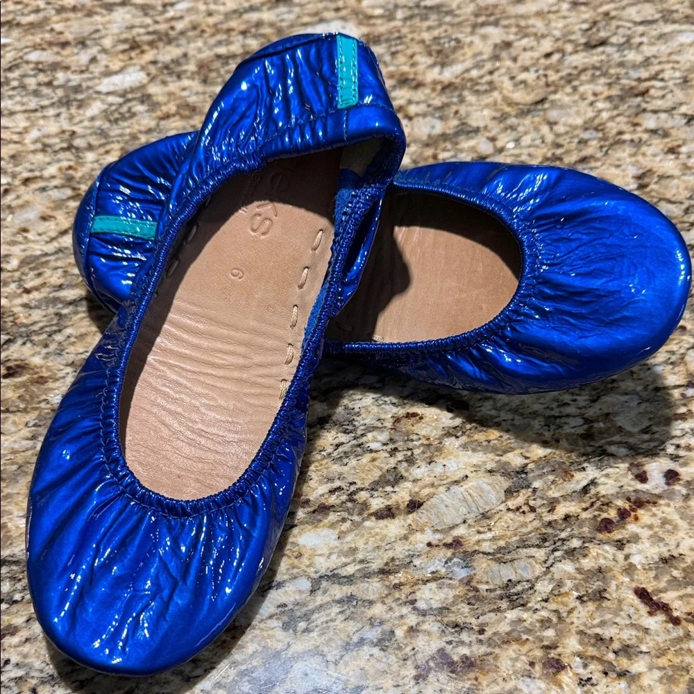 Tieks Sapphire Patent Flats - Picture 4 of 7